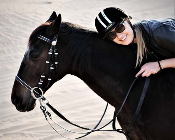 dubai desert horse ride experience